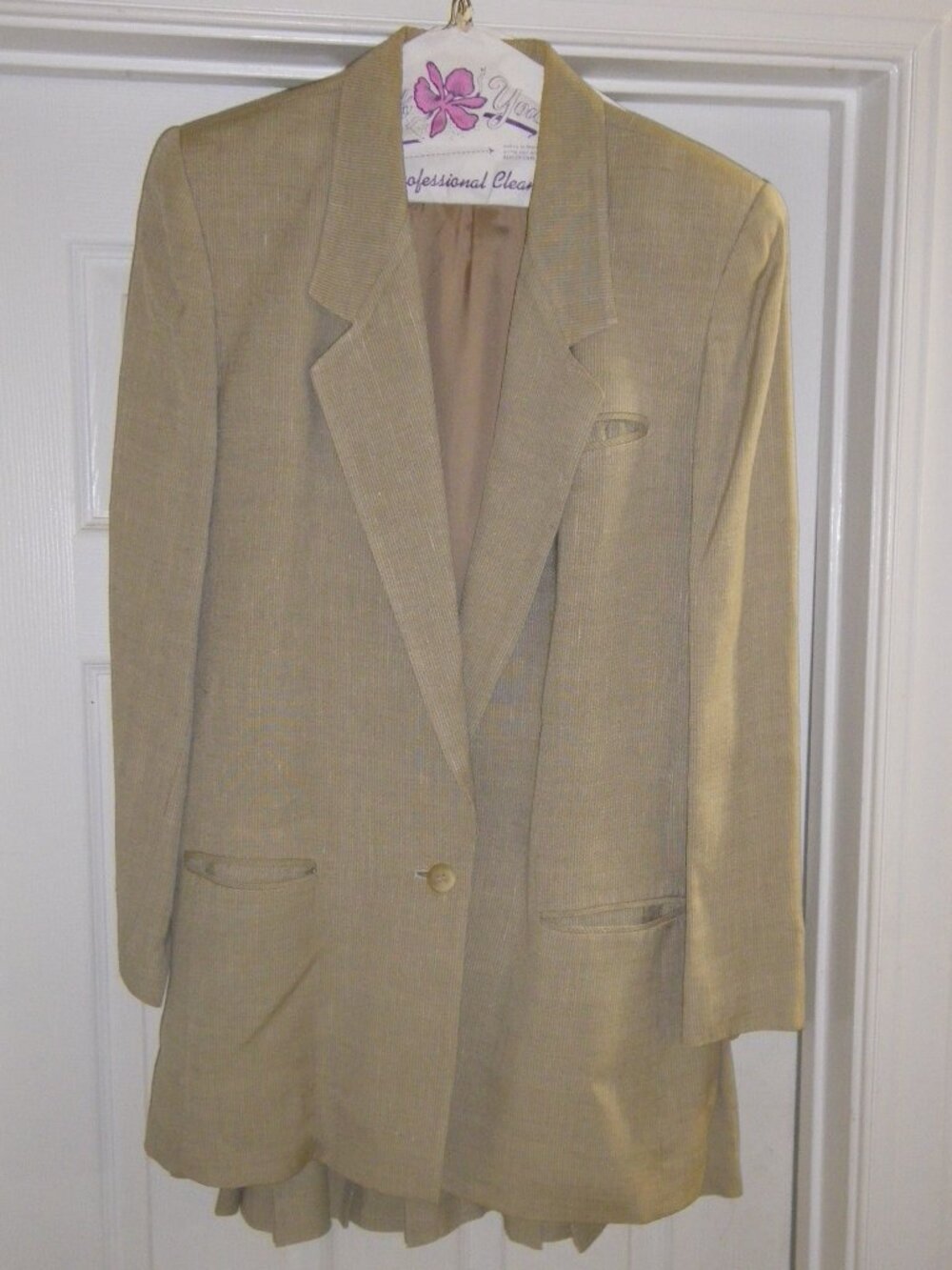 Vintage Women’s Linen Blend Blazer & Skirt Suit